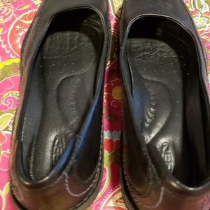 Leather flats